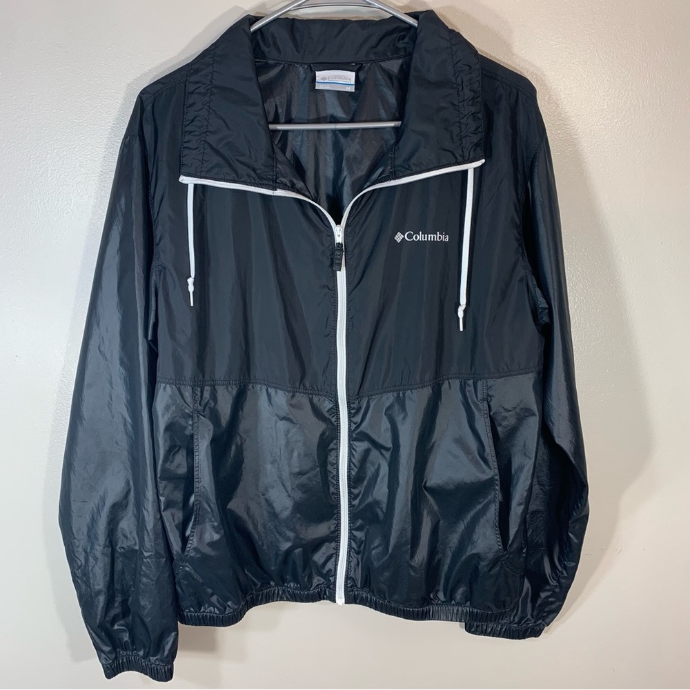 Columbia Windbreaker light weight size Medium
